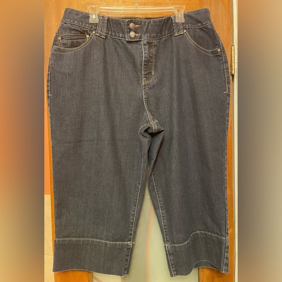 Lane Bryant Dark Denim Crop Capri Tighter Tummy Jeans- 20 - Picture 1 of 8